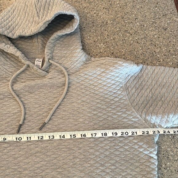 ZYIA ACTIVE Quilted Gray Diamond Hoodie - Picture 6 of 10